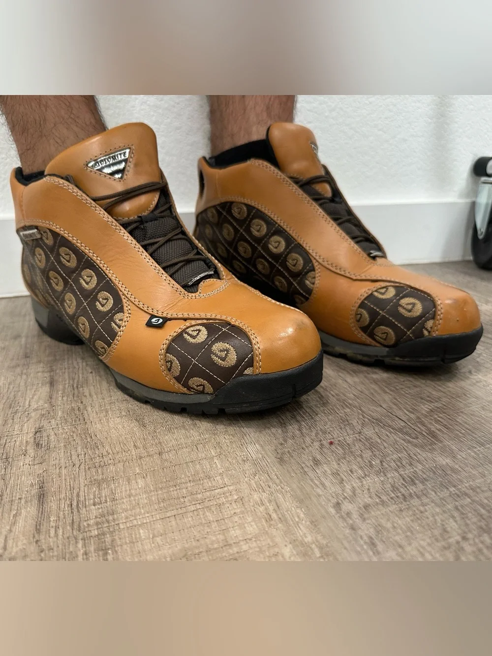 Men’s Tan and Brown Logo-Pattern Leather Sneakers
